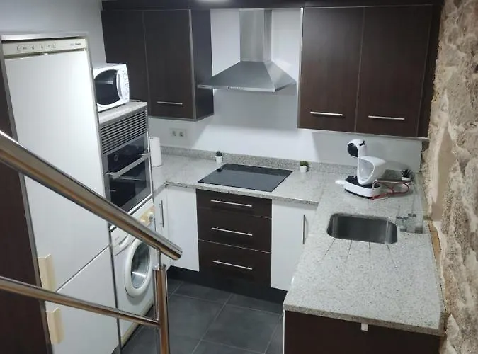 O Recuncho Do Maio * Muros